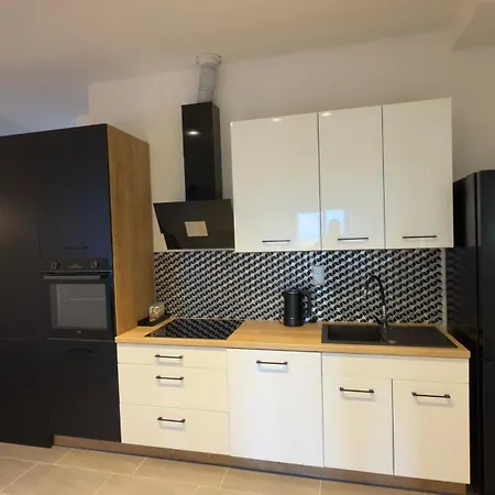 - Dobrej Nocy شقة فندقية