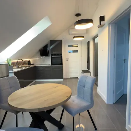 - Dobrej Nocy شقة فندقية شتشتنو